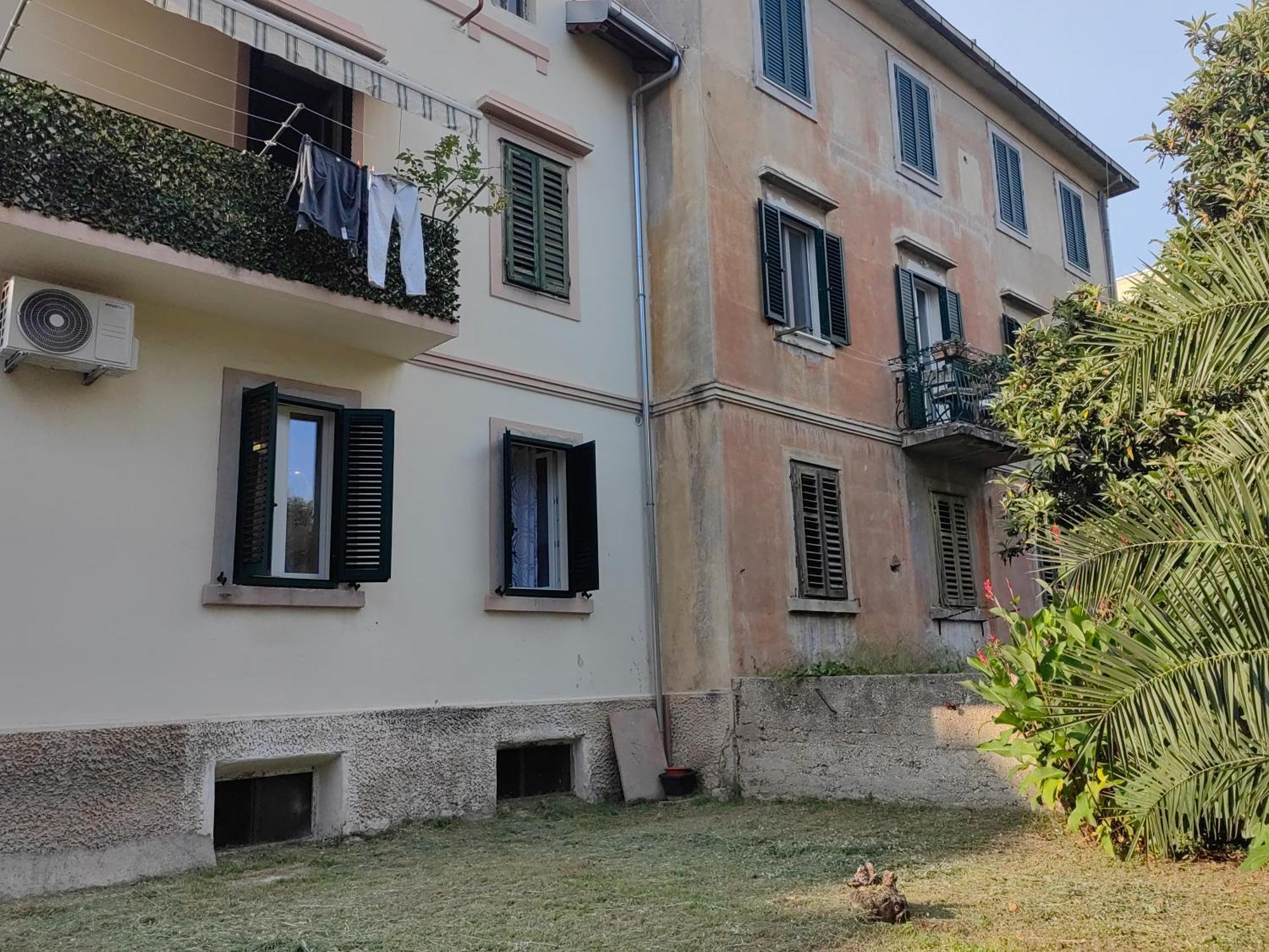 Relax And Enjoy Apartments Split Exterior photo