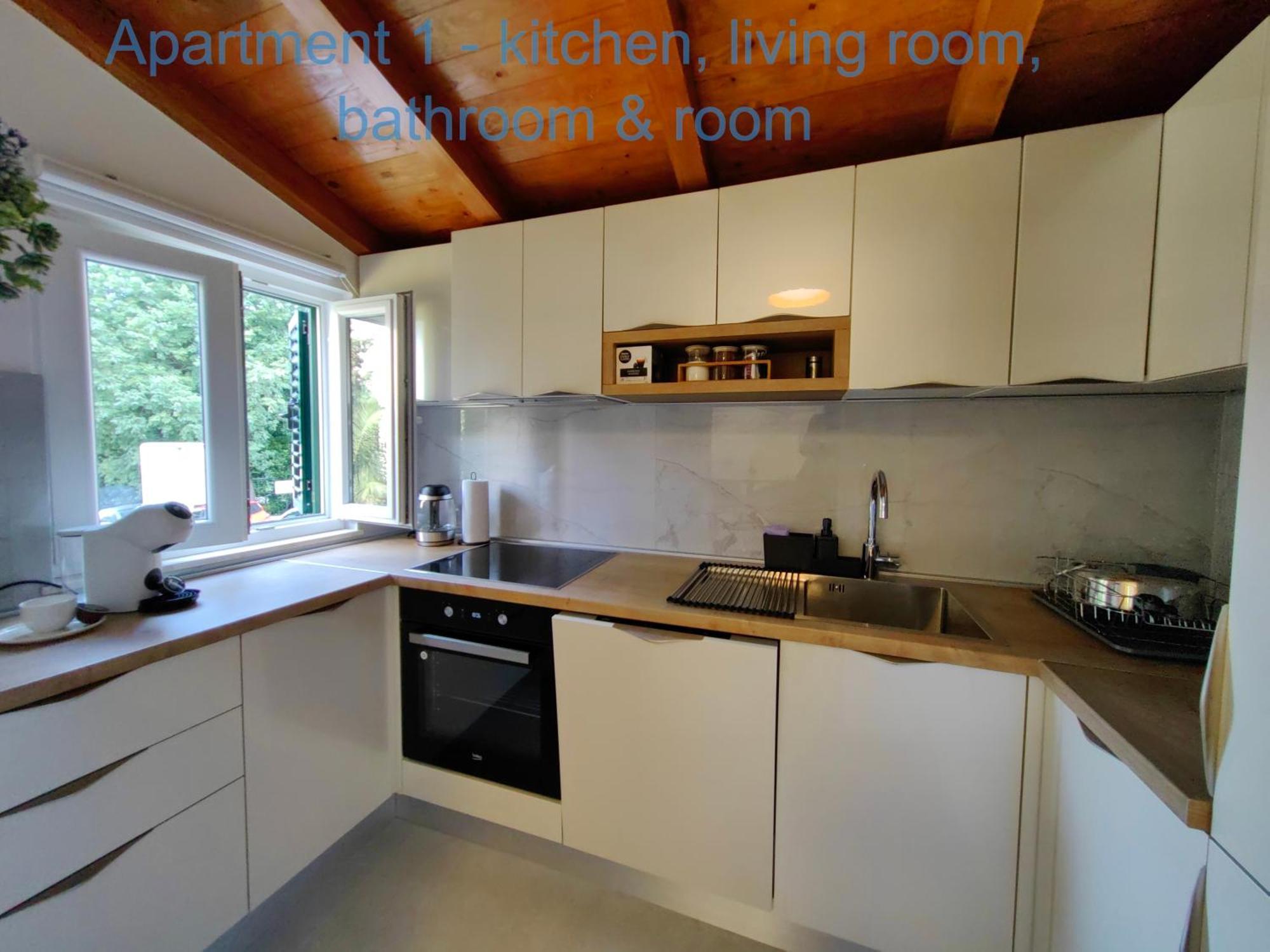 Relax And Enjoy Apartments Split Exterior photo
